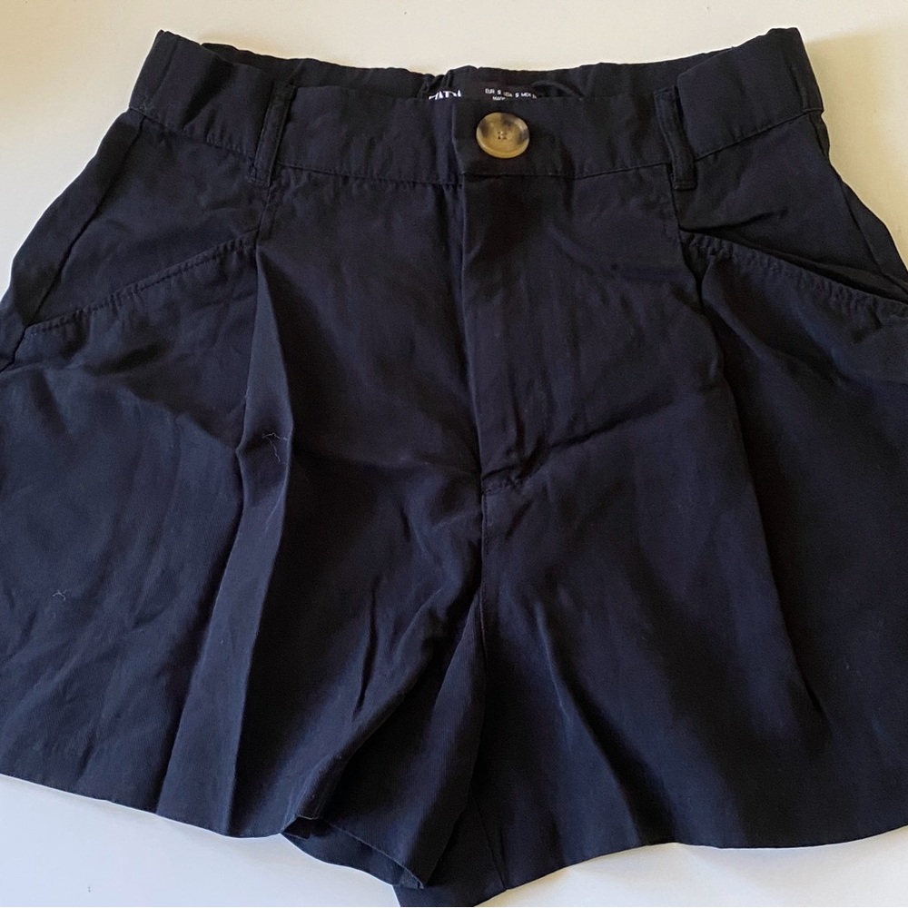 Zara Black High Waist Shorts with Pleated Design